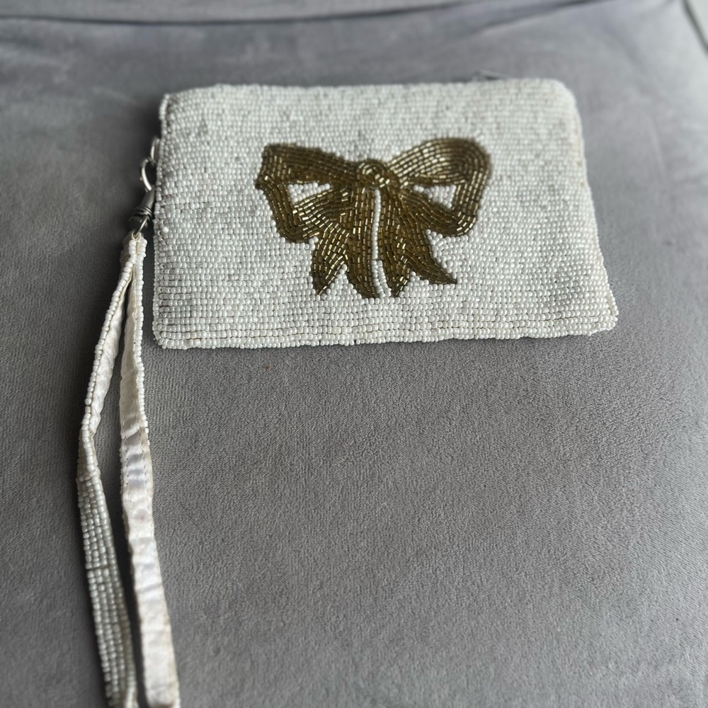 Vintage sequin pouch.‎